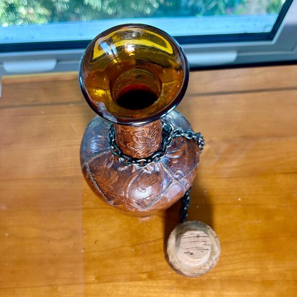 Vintage Spanish Glass Decanter with Tooled Leather Cover & Cork Stopper - Picture 7 of 13